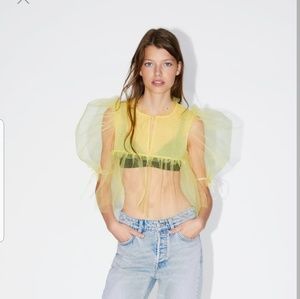 Zara  Voluminous tulle Top yellow